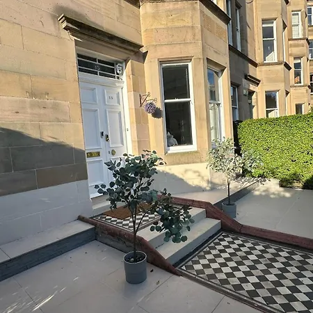 Stylish 3 Bed 2 Bath Ground Floor Main Door Flat In Marchmont Apartmán *