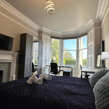 Stylish 3 Bed 2 Bath Ground Floor Main Door Flat In Marchmont Apartmán *