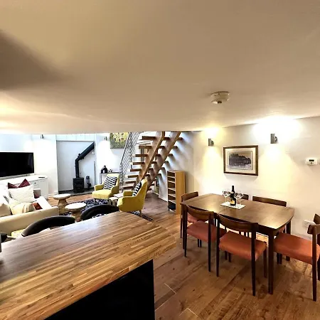 Apartament Stylish 2br - Walk To Attraction Edynburg