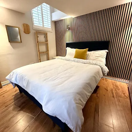 Stylish 2br - Walk To Attraction 아파트 에든버러
