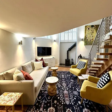 아파트 Stylish 2br - Walk To Attraction