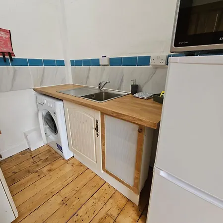 Charming And Traditional Flat Near Meadows * Edinburgh