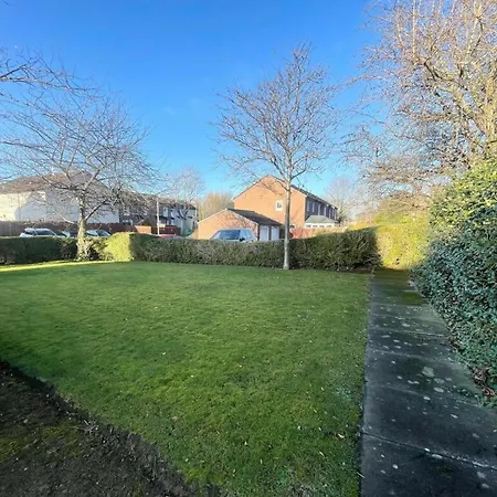 Charming 1 Bedroom Flat In With Free Parking * Edimburgo