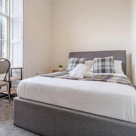 Huge 8b Centre Stay-16 Groups Apartament