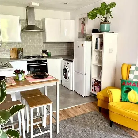 Quiet 1 Bed With Garden Views Near Leith & Centre * Эдинбург