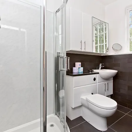 Luxury-3-bedroom Ramsay Garden Next To Castle Apartament
