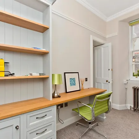 Apartament Luxury-3-bedroom Ramsay Garden Next To Castle