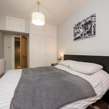 Cosy 1 Bed Flat 5 Minutes To The * Edimburgo