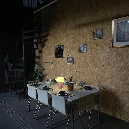 Hidden Wellhouse *