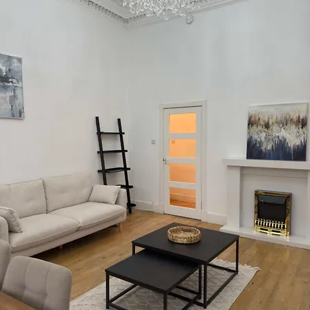 Spacious Flat Centre - Free Parking Daire Edinburgh