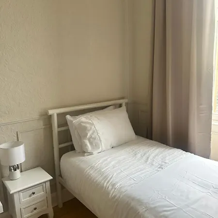 Guest house Modern Twin In The Heart Of *