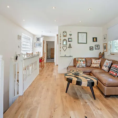 Апартаменты House Close To Old Town Эдинбург