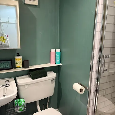 Charming Flat In Vibrant Leith Edimburgo