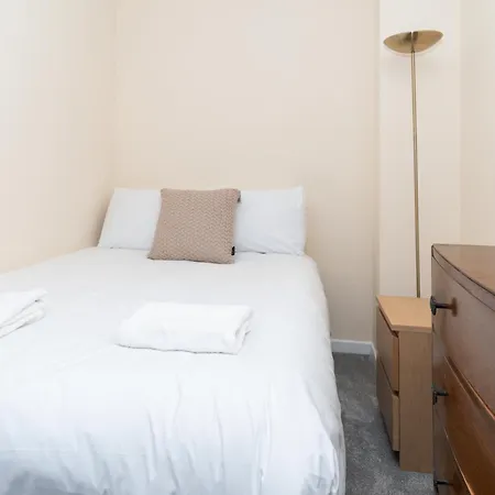 Brilliantly Located 2bd Flat Heart Of Edinburgh! Edinburg