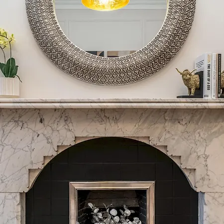 Pass The Keys Beautiful Modern Historical Flat Close To Castle Edinburgh