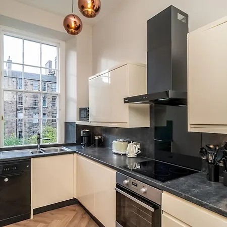 Pass The Keys Beautiful Modern Historical Flat Close To Castle