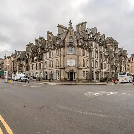 Pass The Keys Beautiful Modern Historical Flat Close To Castle Apartment *