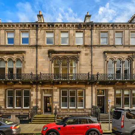 Elegant Flat With Garden In West End Apartment Edinburgh