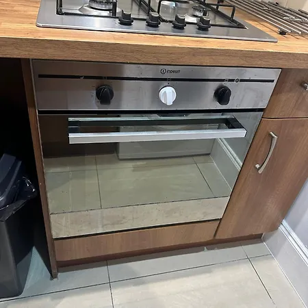 Apartament Centre Ground Floor 3 Bedroom *