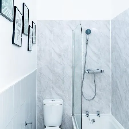 公寓 2bd, Ocean Terminal, Ram To Airport, Sleeps 4 爱丁堡