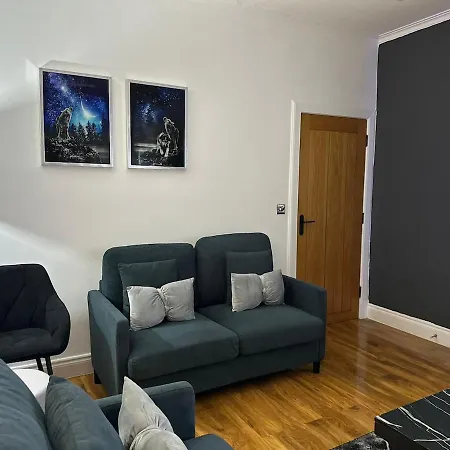 Luxury 5bd, Gym, Parking, Bus To Airport, Sleeps10 Edinburgh