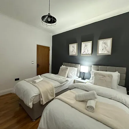 Luxury 5bd, Gym, Parking, Bus To Airport, Sleeps10 * Edinburgh