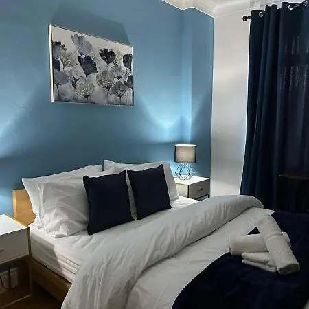 Villa Luxury 5bd, Gym, Parking, Bus To Airport, Sleeps10 Edinburgh
