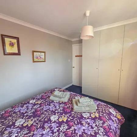 펜션 3 Bedroom Home, Peaceful Garden