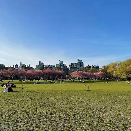 Light & Stylish Loft In Heart Of The Old Town Apartment