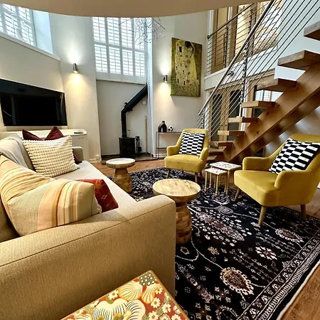 Stylish 2br - Walk To Attraction * אדינבורו