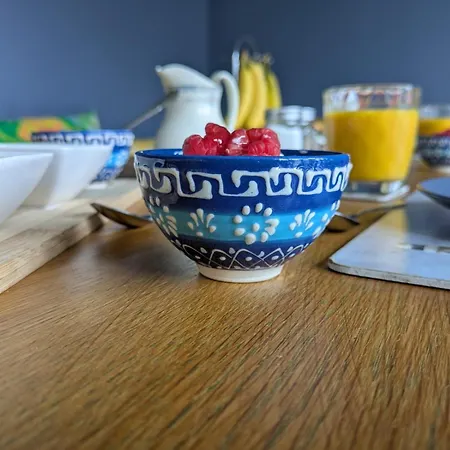 From לינה וארוחת בוקר 3*