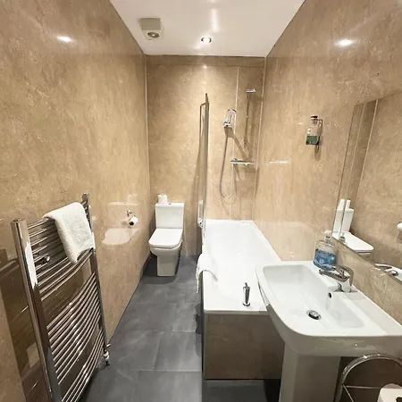 2 Bed Flat In *