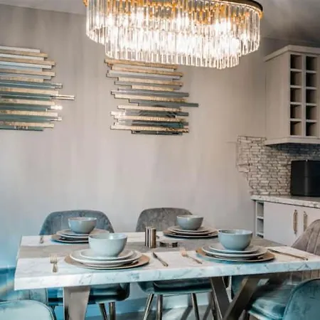 Dynastays- Stylish Seaside Home- Adults Only, Dog Friendly, Garden & Parking Vakantiehuis Edinburgh