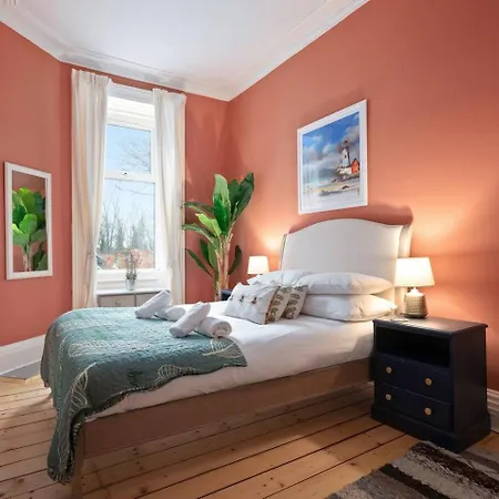 דירה Homely 2 Bedroom - Pass The Keys אדינבורו