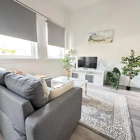 Spacious 2br By Portobello * Edinburg