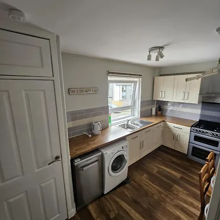 Exceptional 2-bedroom Apartment! 아파트 *