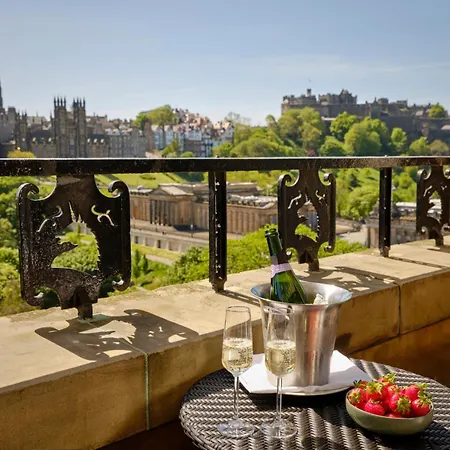 Mount Royal By The Unlimited Collection 4*