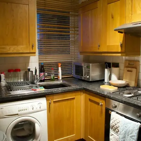 Apartment Newly Refurbed With Free Parking Edinburgh