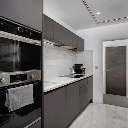 2bedroom & Steam Room! Apartment *