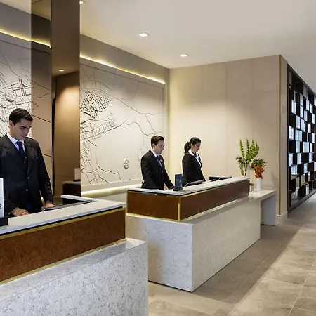 Hilton Carlton Hotel