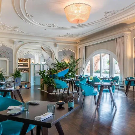 The Caledonian Edinburgh, Curio Collection By Hilton