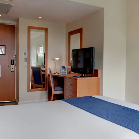 Express West By Ihg Hotel Edinburgh