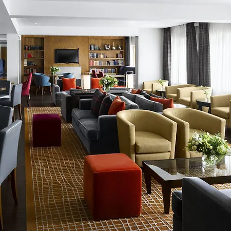 Ξενοδοχείο Sheraton Grand & 5*