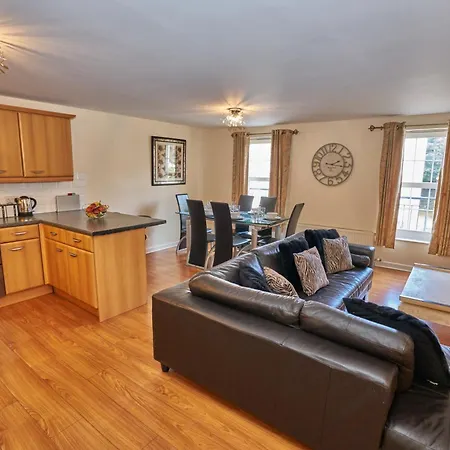 Pearl - Haymarket Эдинбург