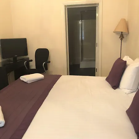 Hotel apartamentowy Cairn & 3*