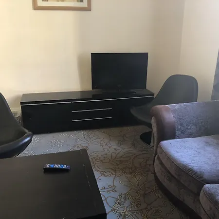 Hotel apartamentowy Cairn & Edynburg