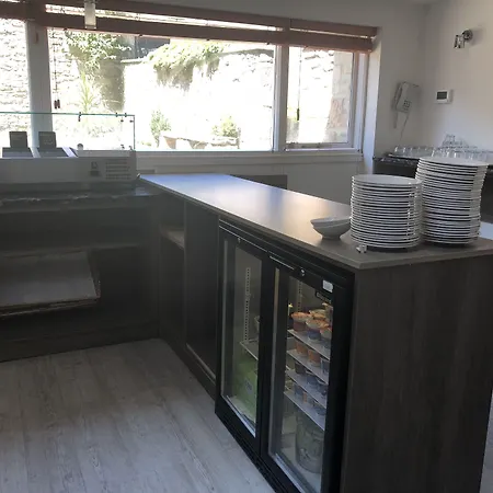 Cairn & Hotel apartamentowy Edynburg