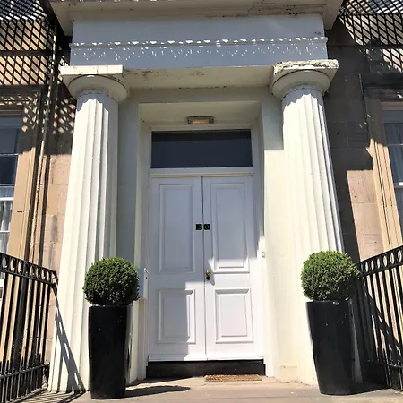 Aparthotel Cairn & Edimburgo
