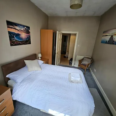 Charming 2bd Flat 10 Minutes To Castle Edimburgo