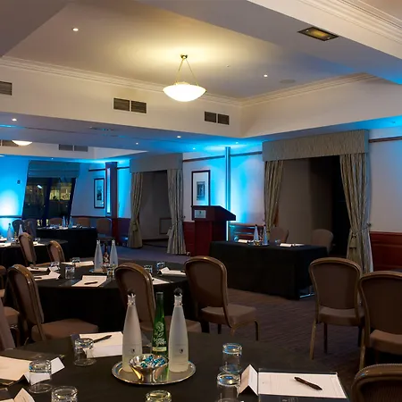 Marriott Holyrood 4*